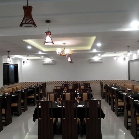 Hotel Amidhara Dwarka  Exterior photo