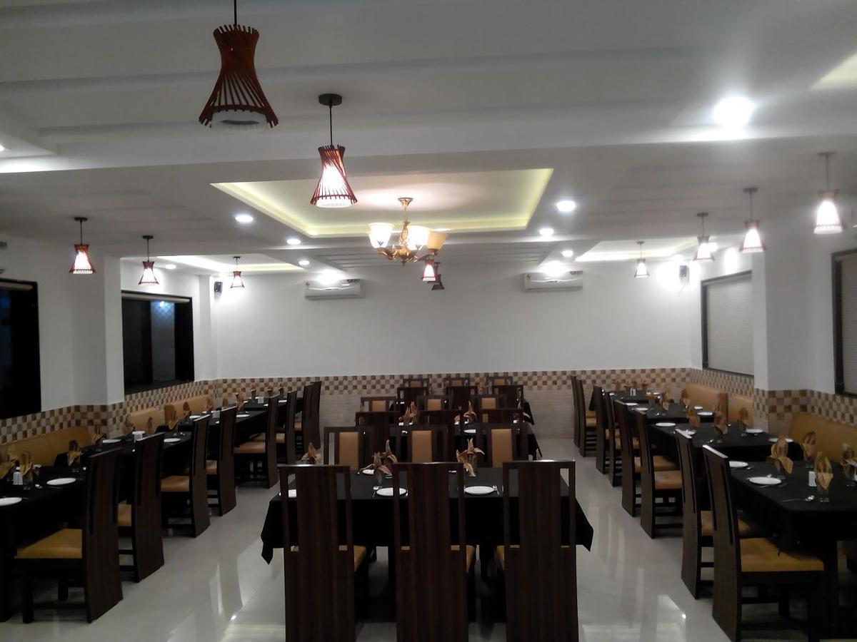 Hotel Amidhara Dwarka  Exterior photo